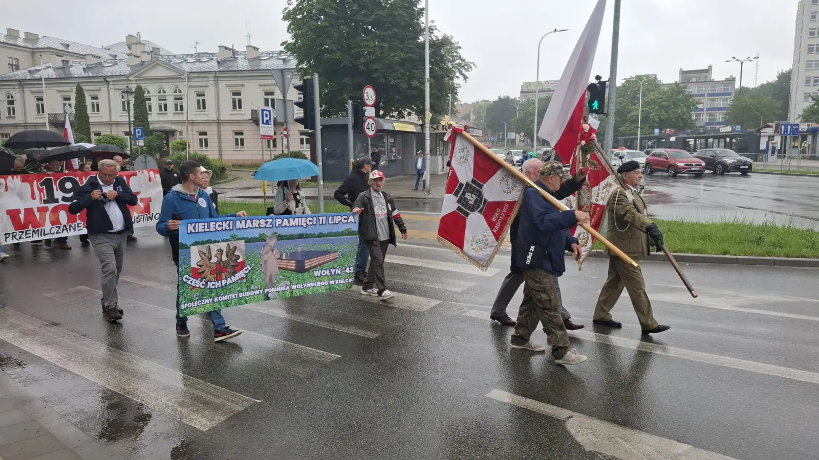 Kieleckie obchody Narodowego Dnia Pamięci Ofiar Ludobójstwa na Wołyniu i w Małopolsce Wschodniej - galeria zdjęć 11