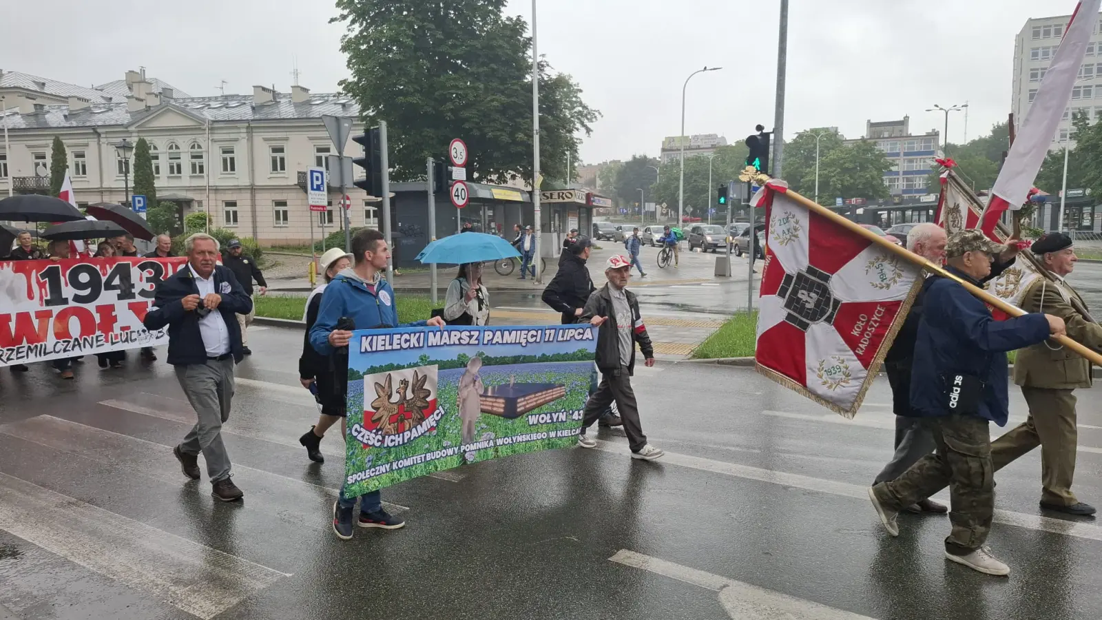 Kieleckie obchody Narodowego Dnia Pamięci Ofiar Ludobójstwa na Wołyniu i w Małopolsce Wschodniej - galeria zdjęć 12