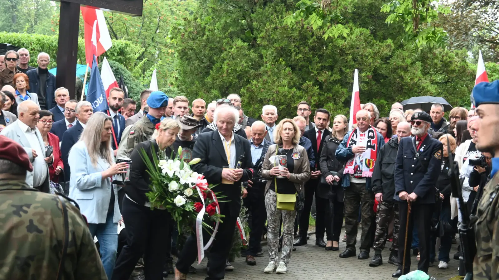 Kieleckie obchody Narodowego Dnia Pamięci Ofiar Ludobójstwa na Wołyniu i w Małopolsce Wschodniej - galeria zdjęć 34
