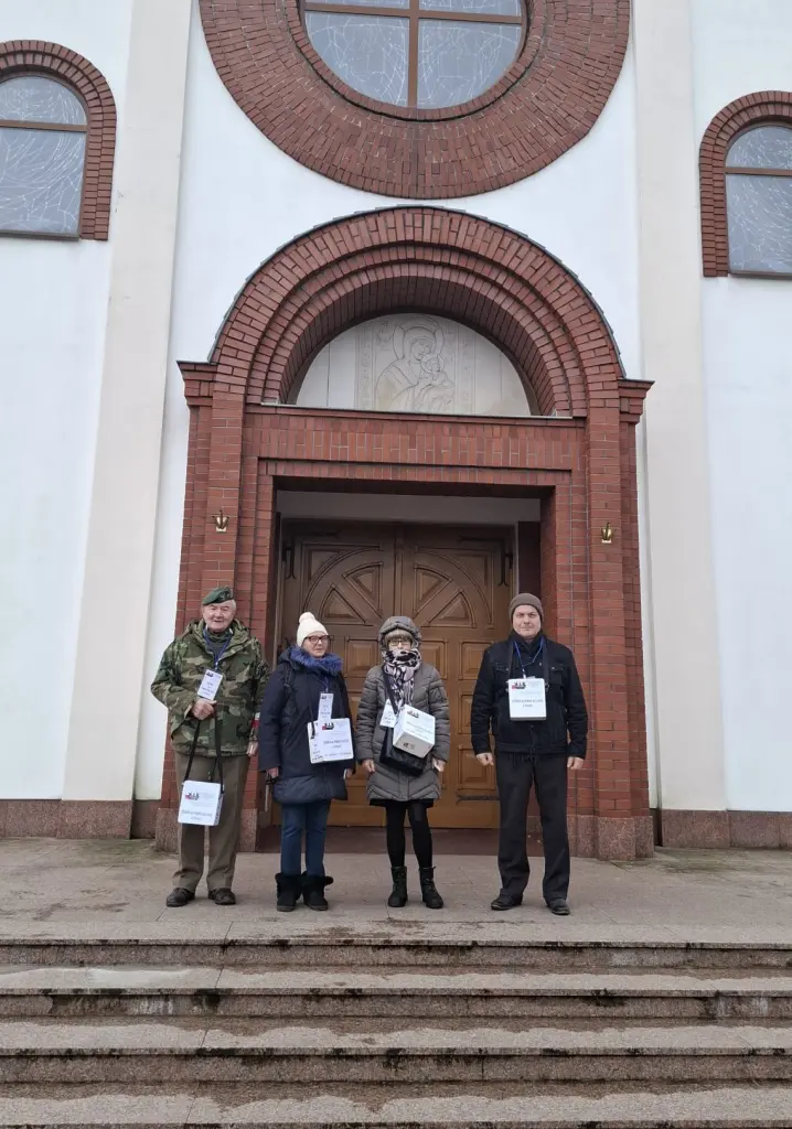 Zbiórka w parafii pw. Przemienienia Pańskiego w Białogonie - miniatura 1