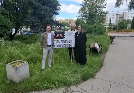 Autorzy zwycięskiego projektu na Pomnik Wołyński - Pani Kinga Smaczna-Łagowska i Pan Albert Kozak